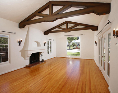 1233 N Isabel Street - Photo Thumbnail 5