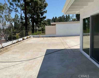 6437 E Calle Del Norte - Photo Thumbnail 8