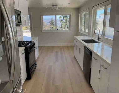 6437 E Calle Del Norte - Photo Thumbnail 14
