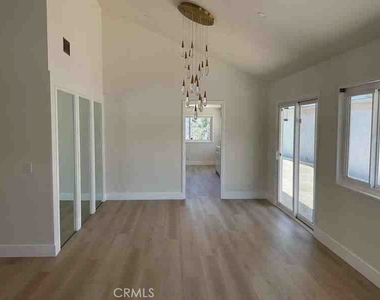 6437 E Calle Del Norte - Photo Thumbnail 13