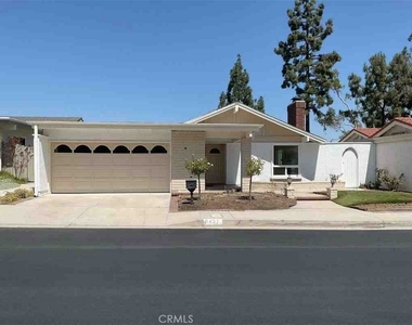 6437 E Calle Del Norte - Photo Thumbnail 12