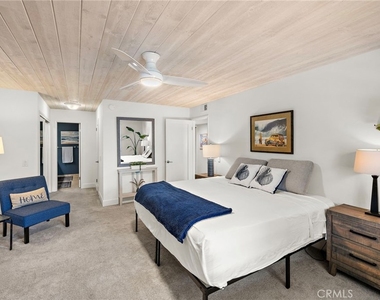 320 Encino Lane - Photo Thumbnail 17