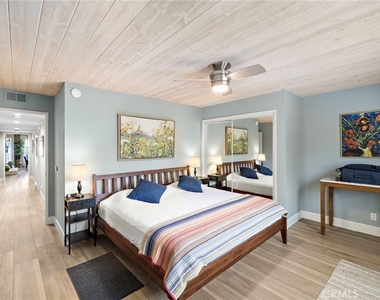 320 Encino Lane - Photo Thumbnail 20
