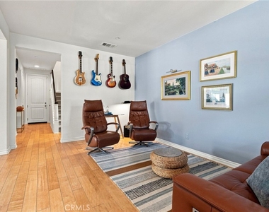 21380 Abigail Lane - Photo Thumbnail 4