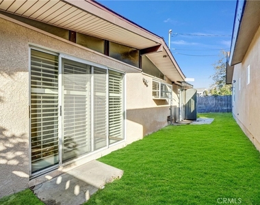 502 S Broder - Photo Thumbnail 21