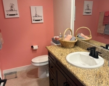 416 Avenida Castilla - Photo Thumbnail 10