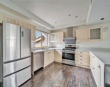825 W Duarte Road - Photo Thumbnail 14