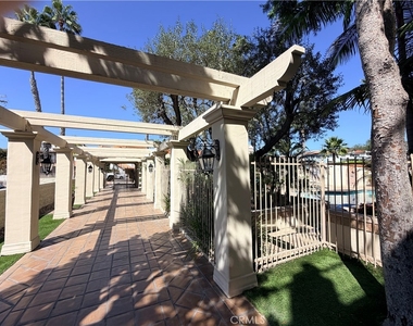 405 Avenida Granada - Photo Thumbnail 18