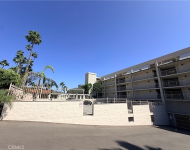 405 Avenida Granada - Photo Thumbnail 22