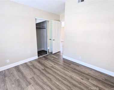 10 Santa Clara Street - Photo Thumbnail 3