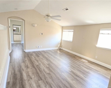 10 Santa Clara Street - Photo Thumbnail 7