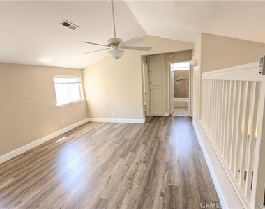 10 Santa Clara Street - Photo Thumbnail 8