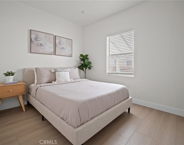 2620 W Olive Avenue - Photo Thumbnail 14