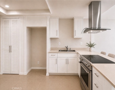 1329 Vista Serena - Photo Thumbnail 1