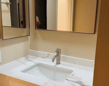 1329 Vista Serena - Photo Thumbnail 2