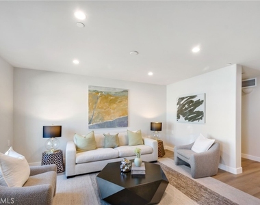 501 Elena Lane - Photo Thumbnail 3