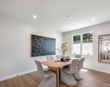 501 Elena Lane - Photo Thumbnail 12