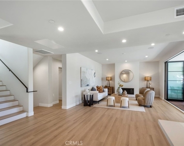 501 Elena Lane - Photo Thumbnail 31
