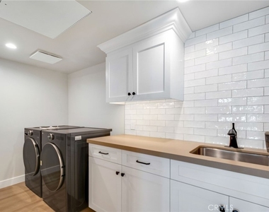 501 Elena Lane - Photo Thumbnail 9