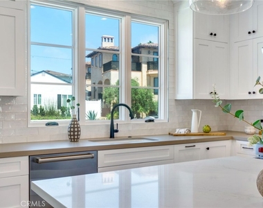 501 Elena Lane - Photo Thumbnail 17