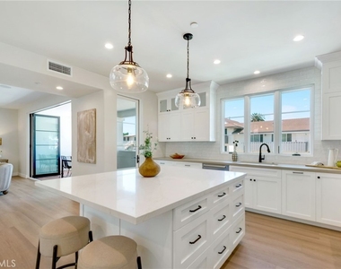 501 Elena Lane - Photo Thumbnail 22