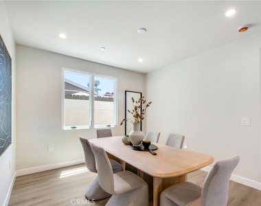 501 Elena Lane - Photo Thumbnail 13