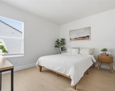 345 E Janice Street - Photo Thumbnail 8