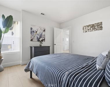 345 E Janice Street - Photo Thumbnail 7