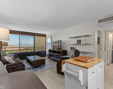 24055 Paseo Del Lago - Photo Thumbnail 19