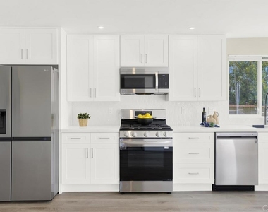 625 Santa Fe Drive - Photo Thumbnail 1