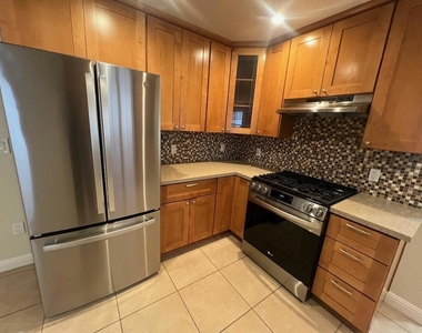 388 W Virginia Street - Photo Thumbnail 2