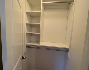 388 W Virginia Street - Photo Thumbnail 9