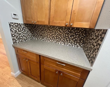 388 W Virginia Street - Photo Thumbnail 6