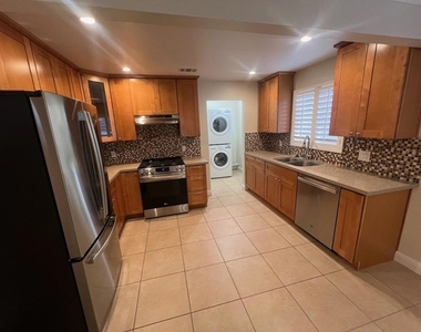 388 W Virginia Street - Photo Thumbnail 1