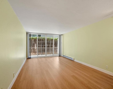 222 Laurel Street - Photo Thumbnail 3