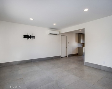 7412 Deer Trail - Photo Thumbnail 6
