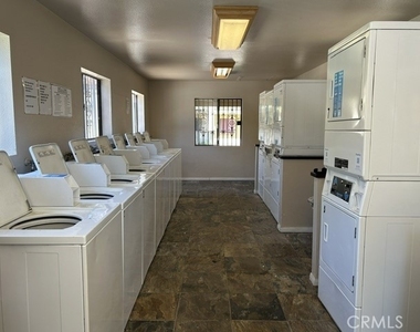 1136 W Blaine - Photo Thumbnail 15