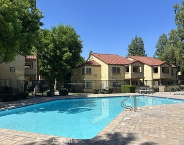 1136 W Blaine - Photo Thumbnail 16