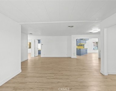 24040 Wheatfield - Photo Thumbnail 2