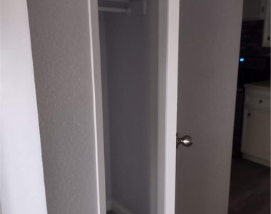 2810 N Arcadia Ct #202 - Photo Thumbnail 8