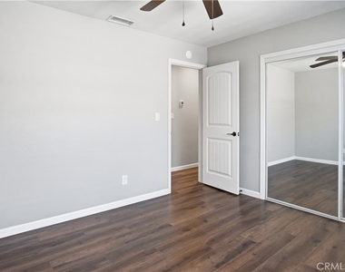 2367 Golden Avenue - Photo Thumbnail 12