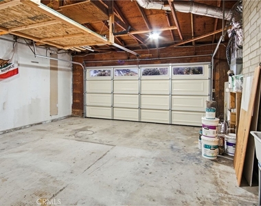 2367 Golden Avenue - Photo Thumbnail 18