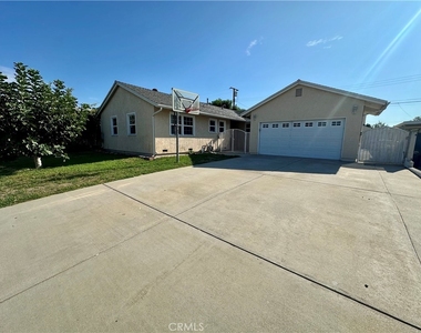 354 S Pepper Avenue - Photo Thumbnail 1