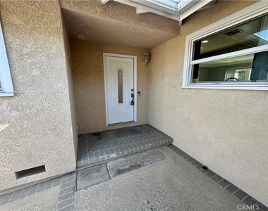 354 S Pepper Avenue - Photo Thumbnail 3
