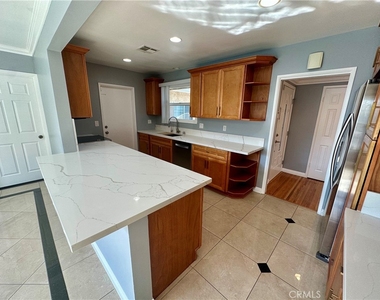 354 S Pepper Avenue - Photo Thumbnail 8