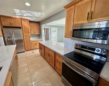 354 S Pepper Avenue - Photo Thumbnail 9