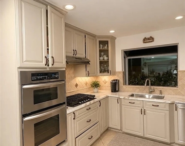 6261 Rosemary - Photo Thumbnail 7