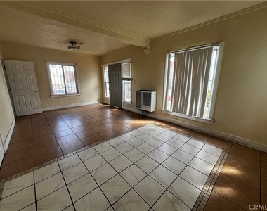 6325 S Figueroa Street - Photo Thumbnail 9