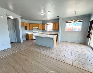 43939 Amazon Street - Photo Thumbnail 5
