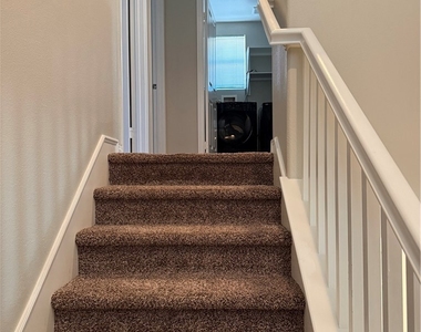 1310 Rover Ln - Photo Thumbnail 13